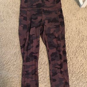 Lululemon yoga pants